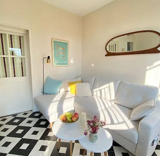 Charmante Maisonnette Proche Et Commerces Holiday home *